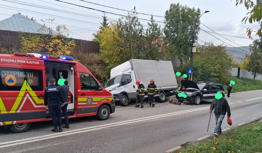 Accident rutier la Negrești. O tânără de 25 de ani a ajuns la spital cu traumatism cranio-cerebral