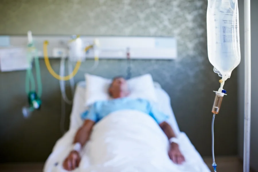 Bărbat din Murgeni, internat în spitalul din Bârlad cu suspiciune de botulism